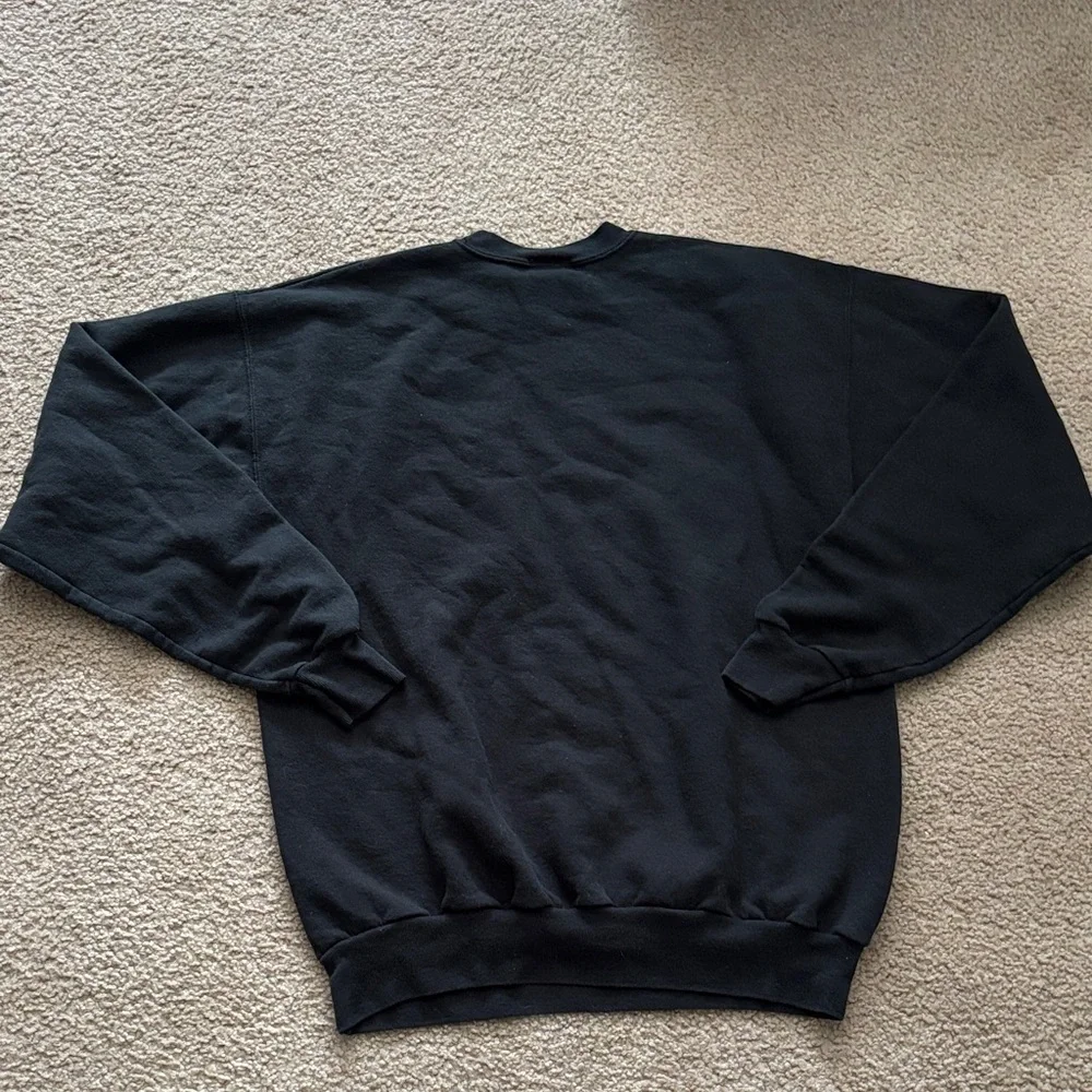 Disneyland Resort 2008 Black and Blue Graphic Women Crewneck Sweater size medium